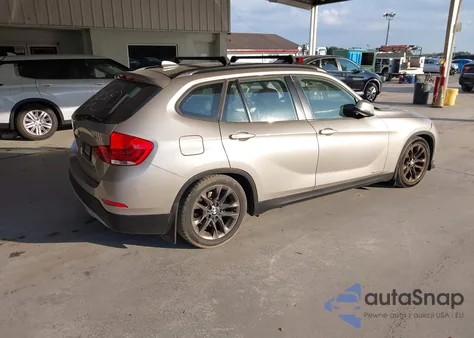 2015 BMW X1 xDrive28I из США, поврежденный, VIN WBAVL1C5XFVY32688